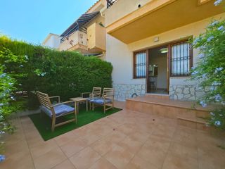 Casa adosada  Avinguda capiscol 9. Bungalow con jardín