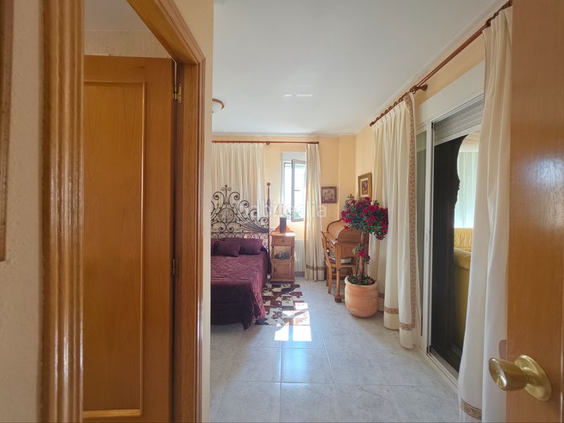 Foto a8adc54f-2b25-4931-bf33-46a6fd3b07c6. Pis amb calefacció aparcament piscina a Playa Poniente Benidorm