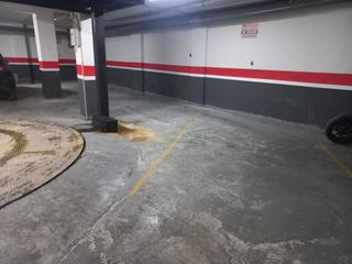 Aparcament cotxe  Carrer escalante. Se venden dos plazas de garaje conjuntas en c/escalante de burja