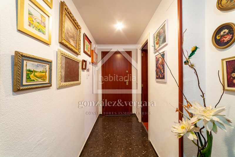 Piso se vende piso reformado en c/mistral . 3 habitaciones en Valencia - Imagen 2