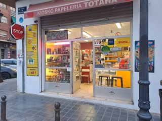 Traspàs Local Comercial  Carrer de totana. Se traspasa comercio multiservicios en c/ totana de valencia: 35