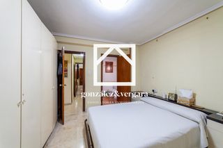 Appartamento  Calle crescencio rodilla. Se vende piso en c/crescencio rodilla -quart de poblet 4 habitac