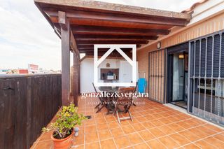 Attico  Avinguda mare de déu de la cabeça. Se vende ático dúplex próximo al parque de la granja de burjasso