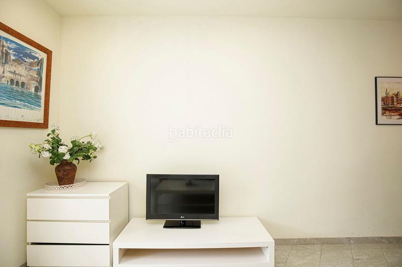 Foto 0b972ed7-87cc-4c74-b80d-41832a221d88. Alquiler piso apartamento de dos habitaciones con terraza en taialà, . alquiler de temporada. en Girona