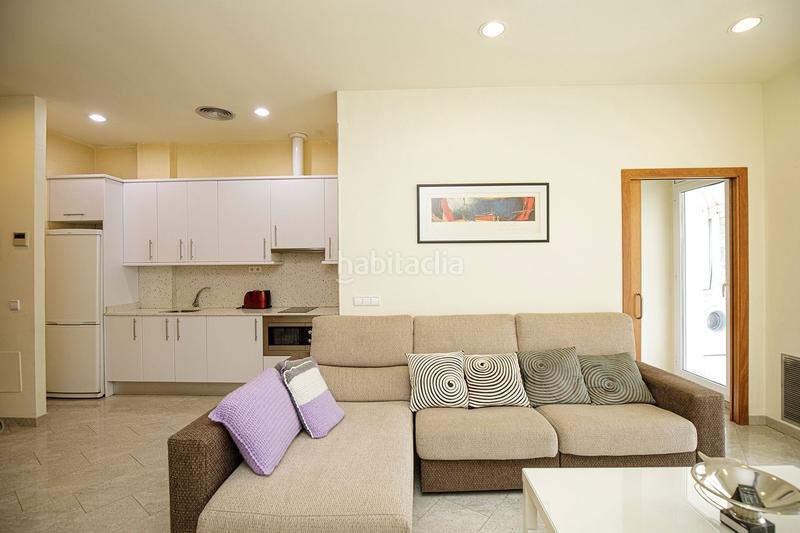 Foto 541e5b85-3dbd-48e7-8c02-6257d7e822f4. Alquiler piso apartamento de dos habitaciones con terraza en taialà, . alquiler de temporada. en Girona