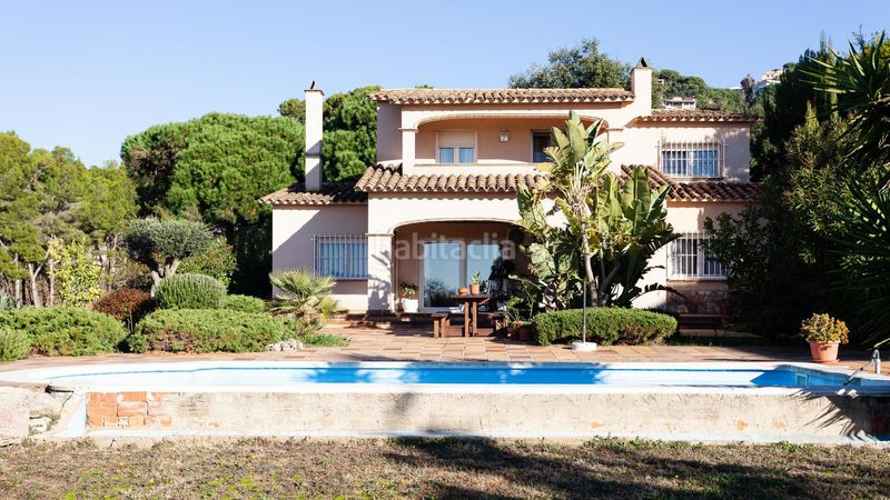 Foto 876e7244-3122-4203-8e8c-963c3abd3bbe. Xalet amb piscina a Roca Grossa Lloret de Mar
