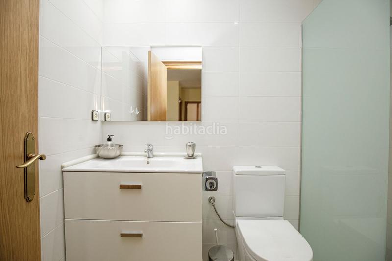 Foto 06b1fd08-97ea-4fb0-82f1-19f15855ba0a. Alquiler piso apartamento de dos habitaciones con balcón en taialà, . alquiler de temporada. en Girona