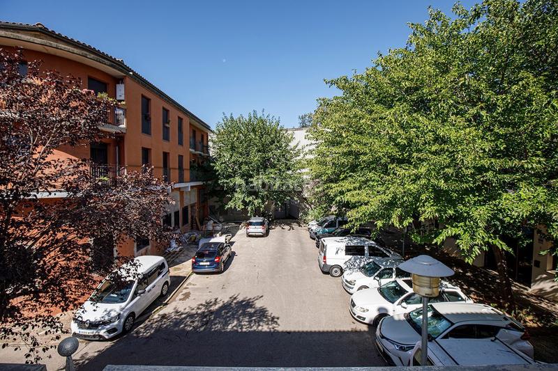 Foto 21136408-1baa-4097-b5cd-a423025386f3. Alquiler piso apartamento de dos habitaciones con balcón en taialà, . alquiler de temporada. en Girona