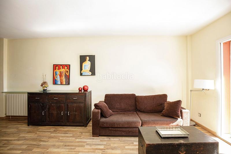 Foto 3d344768-d027-4a01-8c53-425cb51883dc. Alquiler piso apartamento de dos habitaciones con balcón en taialà, . alquiler de temporada. en Girona
