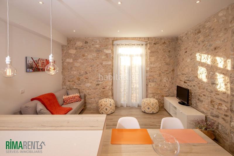 Foto 659c922f-027c-45e5-ac14-79fd4b8612fa. Piso apartamento en el barri vell, con licencia turística en Girona