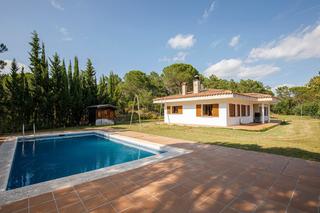Xalet a Llambilles. Encantadora finca rústica en llambilles