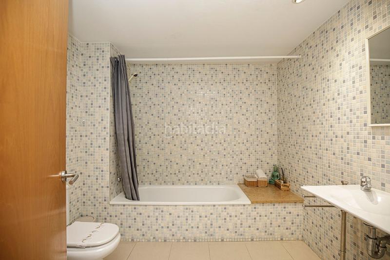 Foto 98e02c7e-1378-4005-b81e-72d999f43425. Alquiler piso apartamento de dos habitaciones con parking . alquiler de temporada. en Girona