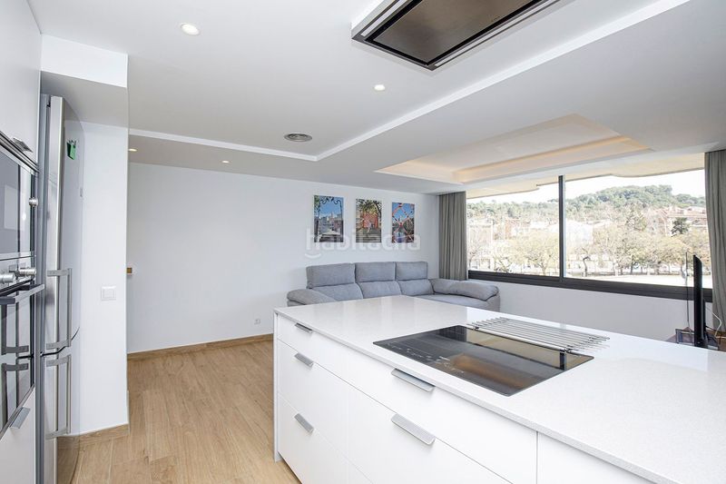 Foto 27ca8a98-196e-434b-bca9-162261c061b0. Lloguer pis amb aparcament a Eixample Nord Girona