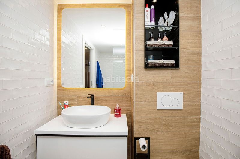 Foto 8f18510a-ede7-4122-b641-801839f8ea8f. Lloguer pis amb aparcament a Eixample Nord Girona