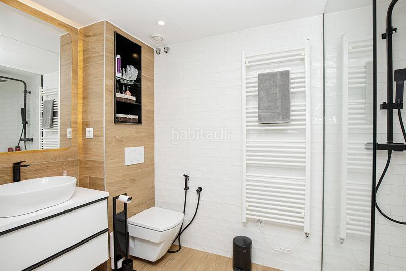 Foto ae5509cc-3600-418b-897b-4c31e6f8e33b. Location appartement avec chauffage parking dans Eixample Nord Girona