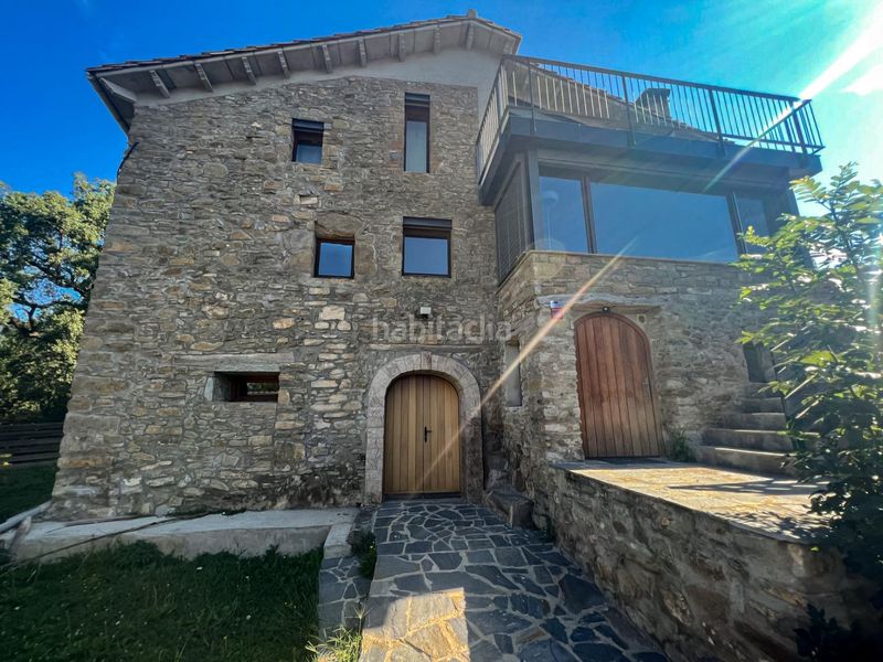 Foto 17574f0c-ebac-476c-9f55-018c4d372c8b. Masia amb aparcament a Llosses (Les)