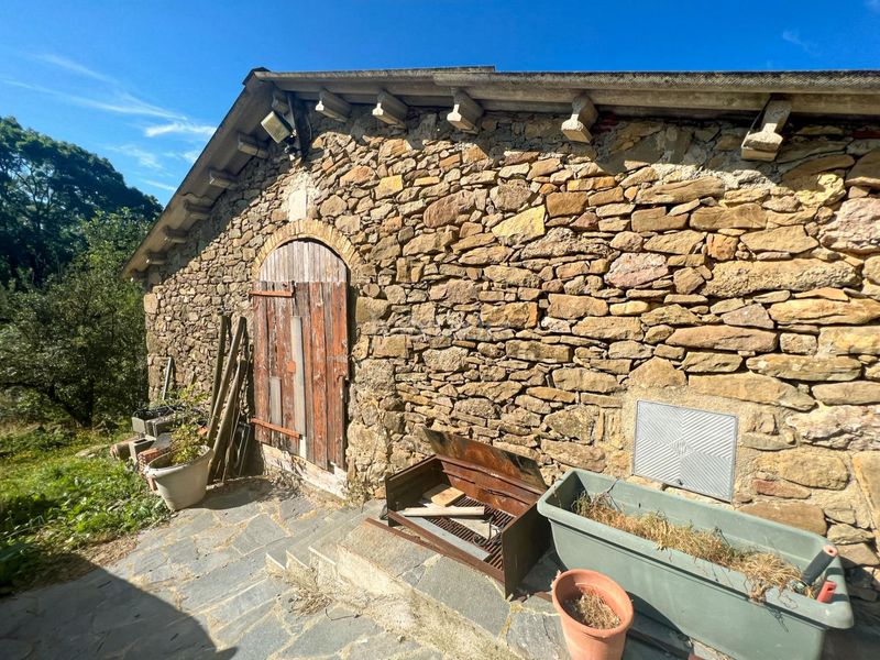 Foto 27bb4a6e-6bdc-4ede-b0c0-214086f1f748. Masia amb aparcament a Llosses (Les)