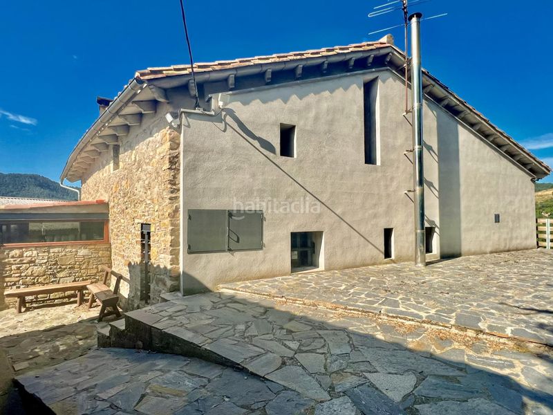 Foto 2bae8bc3-5c2f-4265-b2a9-102f6f27d6dc. Masia amb aparcament a Llosses (Les)