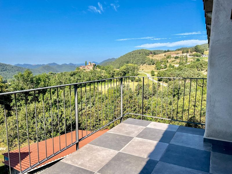 Foto 6f52c435-0ae7-40b0-ab09-1c3f81da027a. Masia amb aparcament a Llosses (Les)