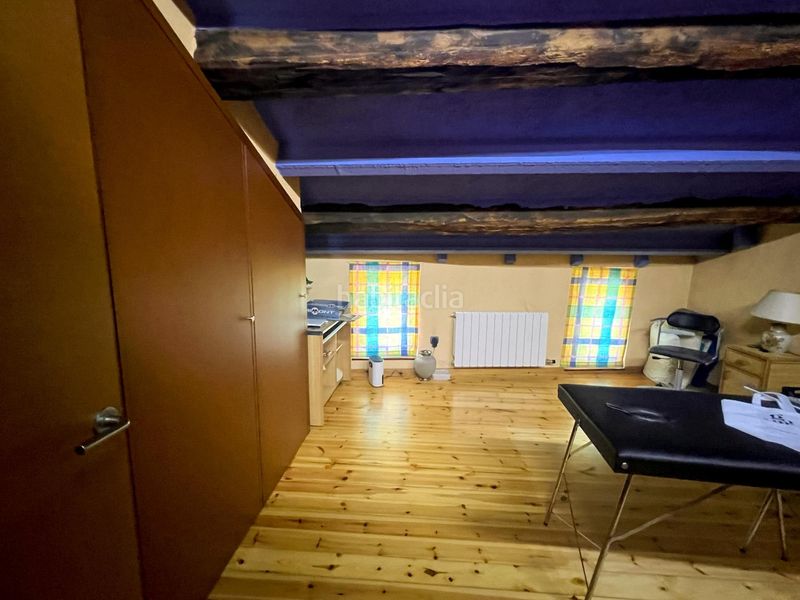 Foto 76dfe76f-3977-43af-82ca-d7e8f5f0e3a5. Masia amb aparcament a Llosses (Les)