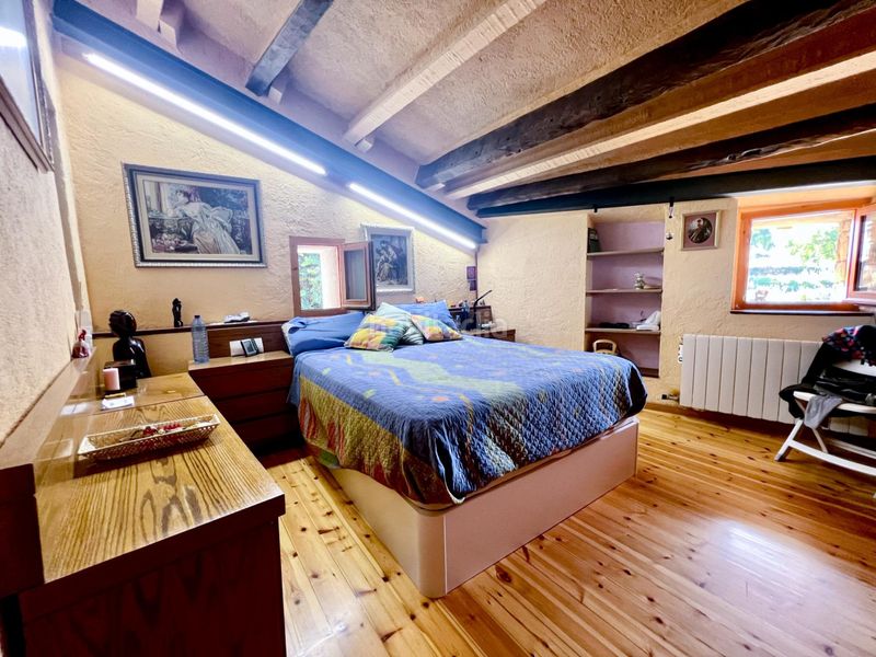 Foto 81cbee39-5f5a-404e-9651-95d5b172b739. Masia amb aparcament a Llosses (Les)