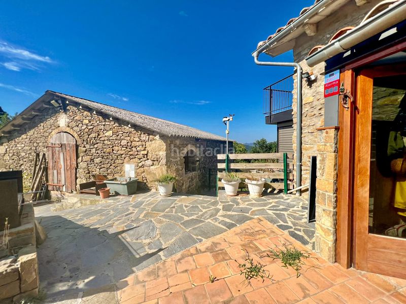 Foto 8bdf6935-8e4e-4c6e-9b55-13d2a6638128. Masia amb aparcament a Llosses (Les)