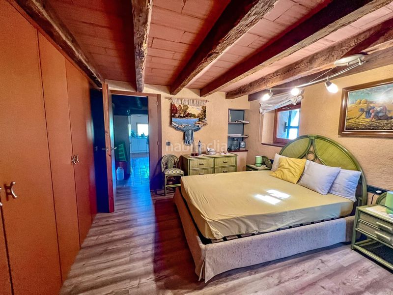 Foto a3fca5b5-bdb1-4d57-929c-da9832080ef2. Masia amb aparcament a Llosses (Les)