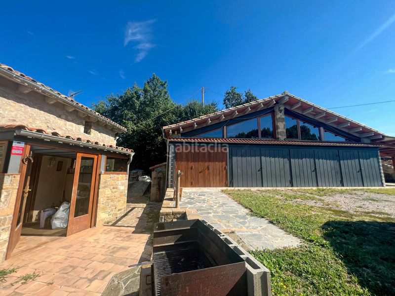 Foto b4af1efa-cbd6-4576-9e84-9897c437c54c. Masia amb aparcament a Llosses (Les)