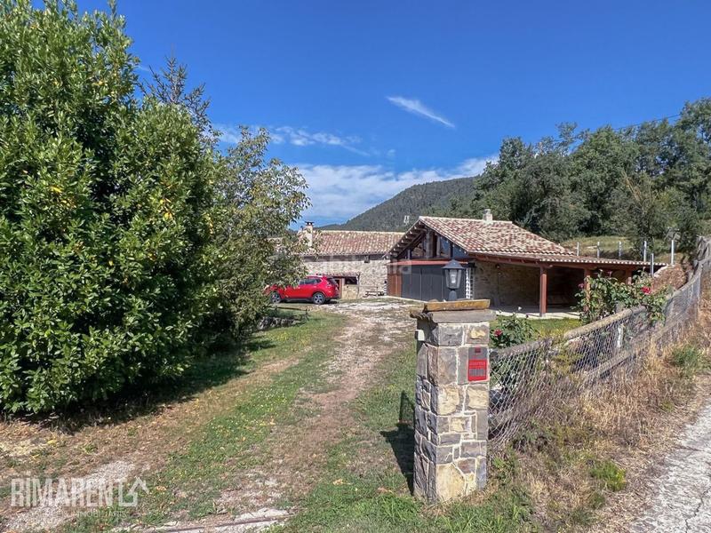 Foto c8e9da92-f297-4603-a205-3a9718976b32. Masía encantadora masía en venta en les llosses en Llosses (Les)