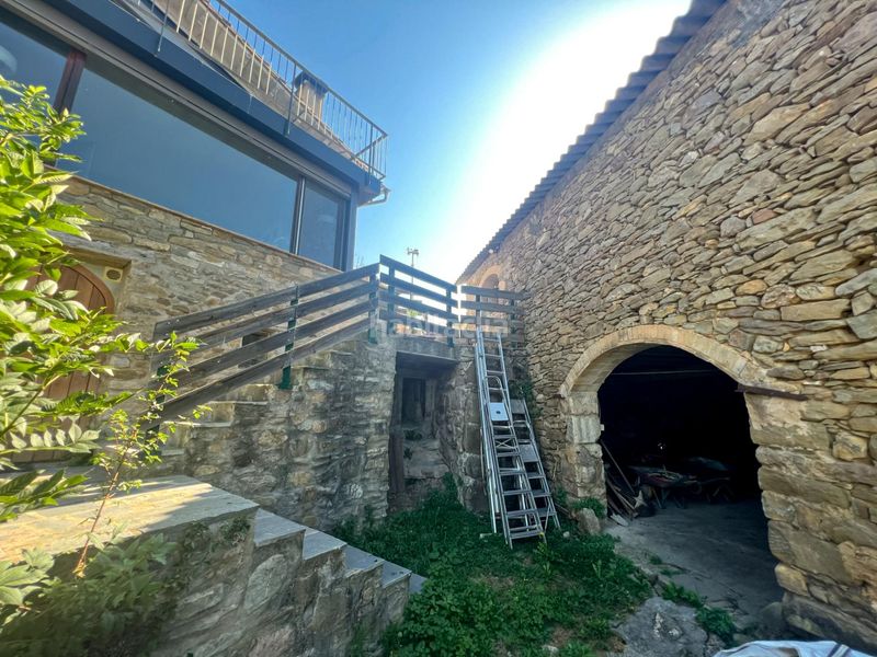 Foto df0d204a-f8ff-4d18-b516-61d1b627ee7b. Masia amb aparcament a Llosses (Les)