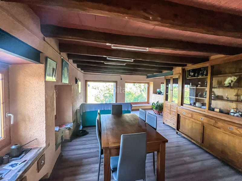 Foto e0dfaa6d-3674-42b3-9a0b-f248c18aab68. Masia amb aparcament a Llosses (Les)