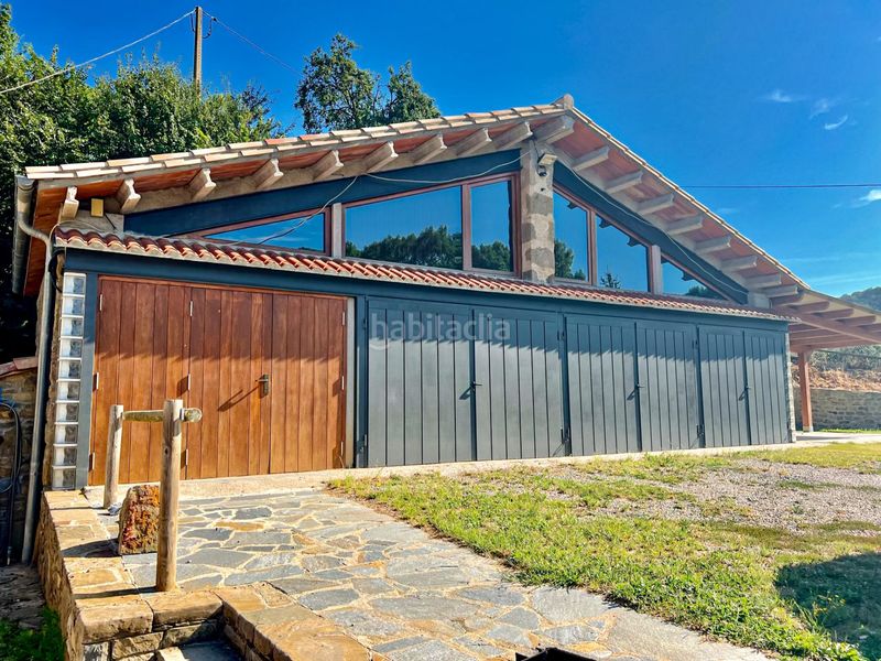 Foto f42da4b9-a070-4f1a-a6f1-5bf440ba2c7c. Masia amb aparcament a Llosses (Les)