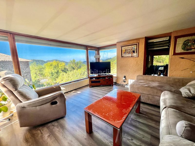 Foto ffd590cc-3afd-4b41-9033-971e3408308b. Masia amb aparcament a Llosses (Les)