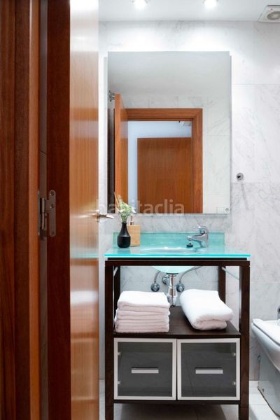 Foto b0a3136a-5813-4bec-abf1-3f28c44a4d32. Lloguer pis a Montilivi Girona