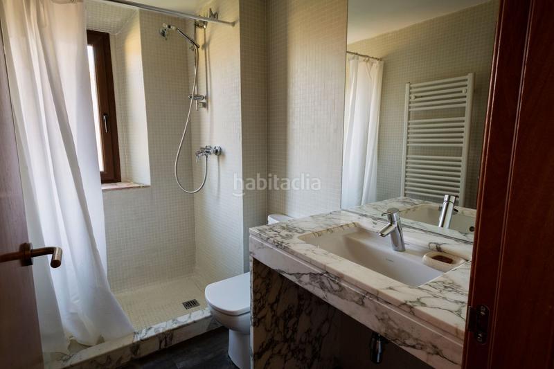 Foto 1090e902-1707-4c15-8371-a656ff5916c6. Alquiler casa  con jardín en la parta alta del barri vell. en Girona