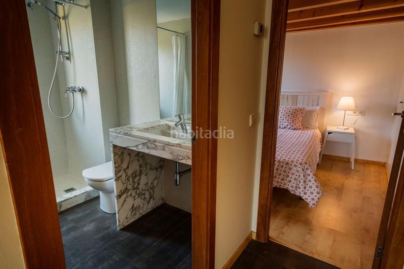 Foto 1f2aa3bc-e214-4137-a197-72edb3e6044d. Alquiler casa  con jardín en la parta alta del barri vell. en Girona