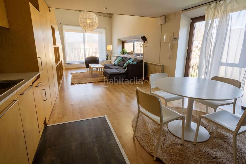 Foto a8e560af-ba4e-4264-957c-04fc65370985. Alquiler casa  con jardín en la parta alta del barri vell. en Girona