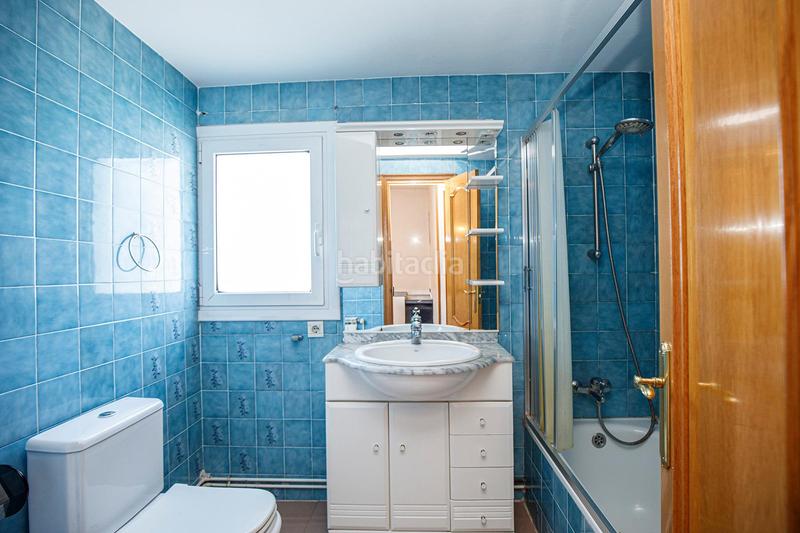 Foto 108b36fe-b064-4e79-831e-d0b54711efc3. Maison jumelée avec chauffage parking dans Maçana Salt