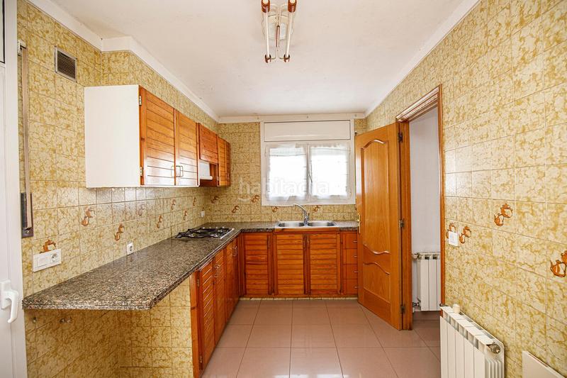 Foto 117dd7cd-b70e-4393-97f3-eb77cf0cd6de. Maison jumelée avec chauffage parking dans Maçana Salt