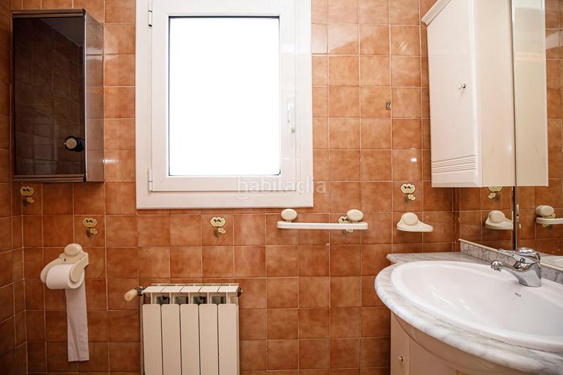 Foto 1c451c33-dfe1-4c24-a7c1-c1ed97825891. Maison jumelée avec chauffage parking dans Maçana Salt