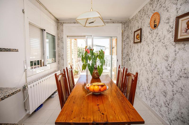 Foto ef5d7655-e7a6-413a-9f53-a63c39a1dd02. Xalet amb calefacció aparcament piscina a Quart