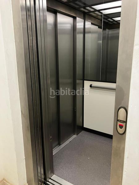 Foto f695ae57-965a-462c-a55b-d93dd4ae26e3. Posto auto in Palau Girona