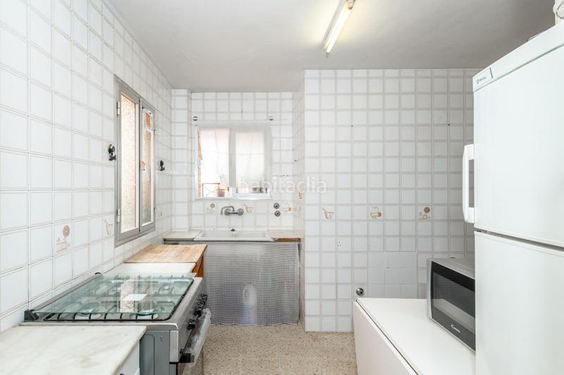 Foto 408925b2-68e5-4e86-a29e-c3670667933c. Lloguer apartament amb aparcament a Domeny Girona