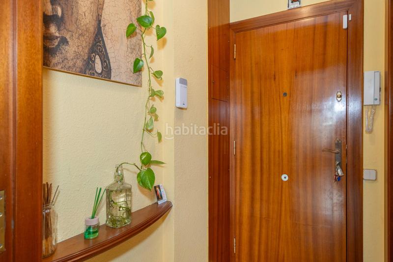 Foto f169bdbc-e57a-42bb-bb64-453d6b96eb27. Lloguer apartament amb aparcament a Domeny Girona