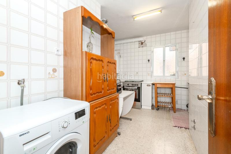 Foto fe173a66-0475-4295-9d64-9ec6cdb34eb1. Lloguer apartament amb aparcament a Domeny Girona