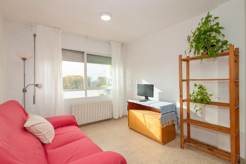 Foto e5a618b4-7960-4d6e-ba01-8dd31aa2a863. Rent apartment with parking in Domeny Girona