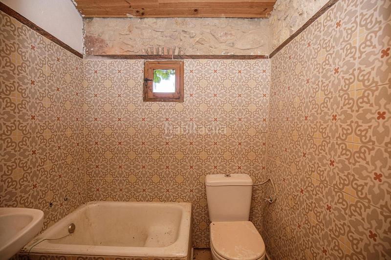 Foto f5f6f40d-0722-47ba-8798-9c204f9ee7d9. Haus mit parking in Llofriu