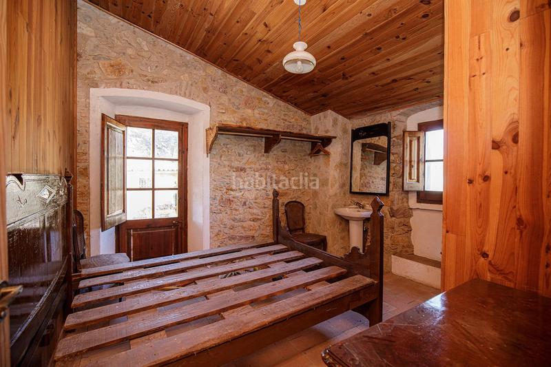 Foto ffae54c9-bea1-44b4-bc5c-f243977c68f2. Haus mit parking in Llofriu