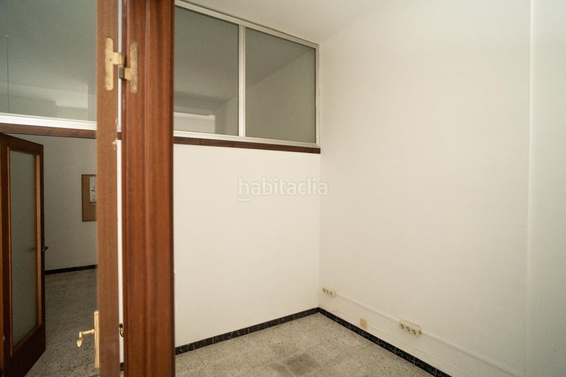 Foto c1b00472-8c9c-4ba2-ae93-f582260a0259. Ufficio in Centre Figueres