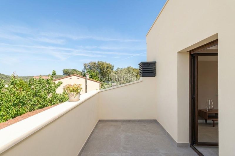 Foto 317d71f2-f7f3-4e63-9b27-843448c1b545. Xalet amb aparcament a Llagostera